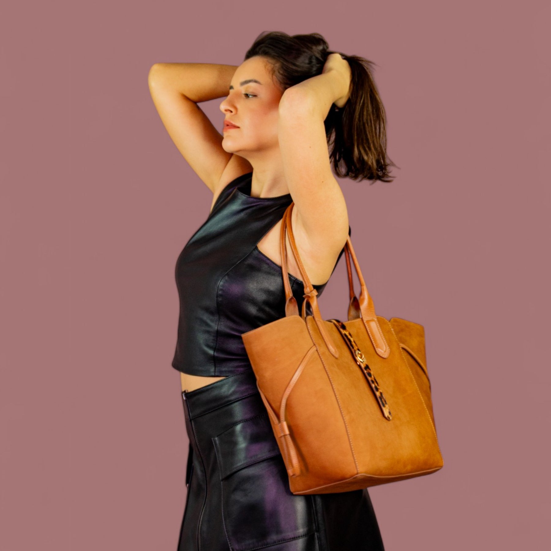 Melania Genuine Leather Caramel Shopping Bag with Leopard Print Strap by Patrícia Maranhão