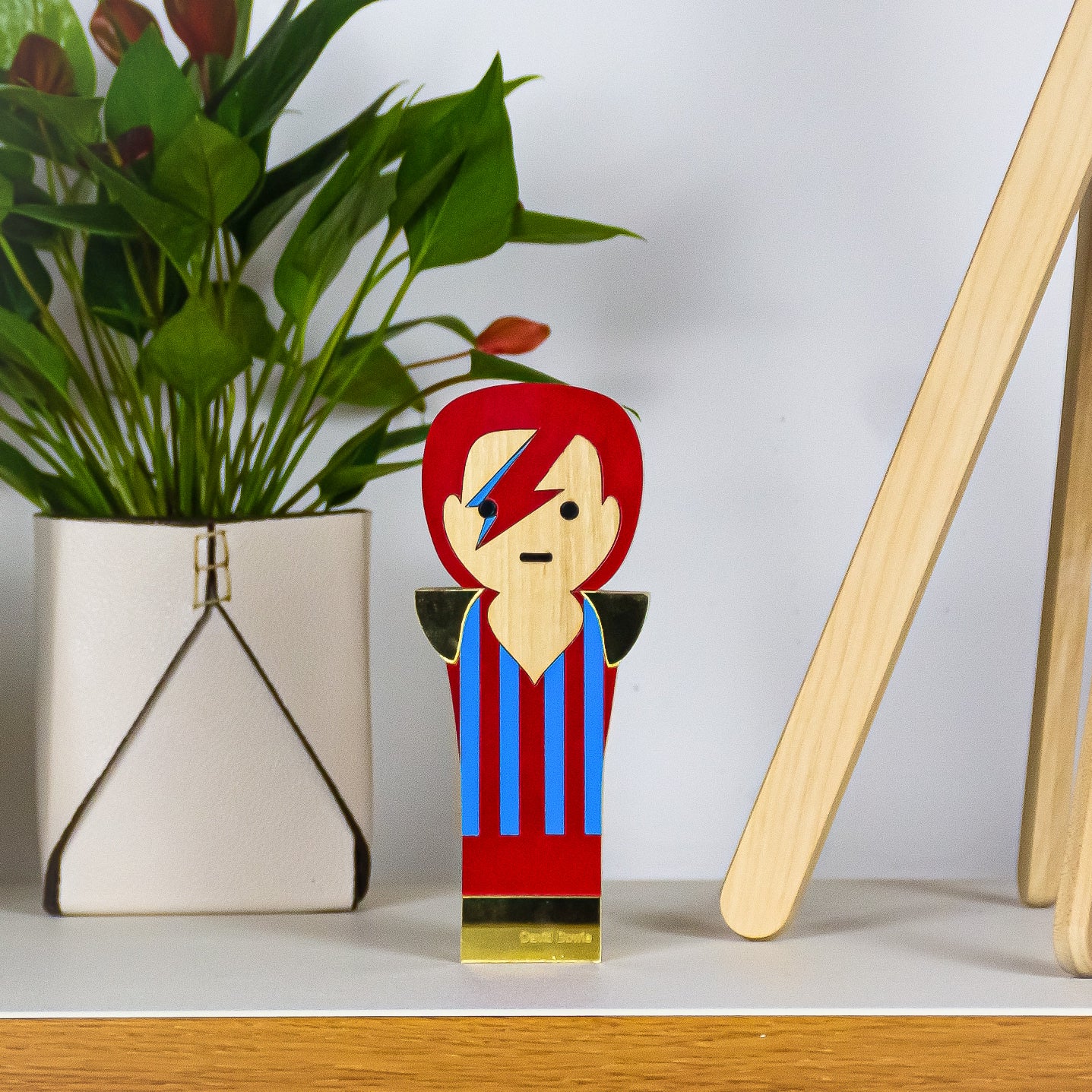 Kokeshi Escultura de Madeira David Bowie