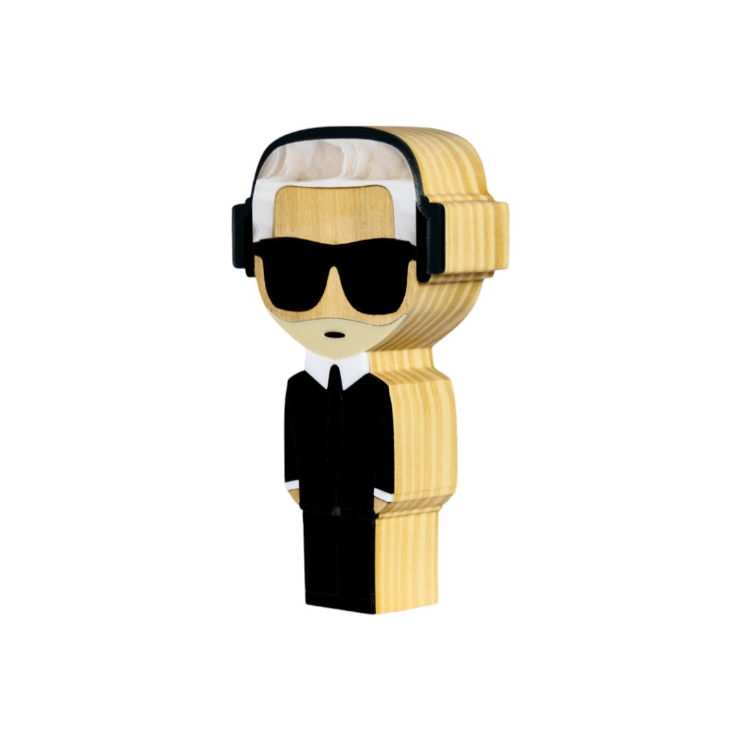 Kokeshi Escultura de Madeira Karl Lagerfeld